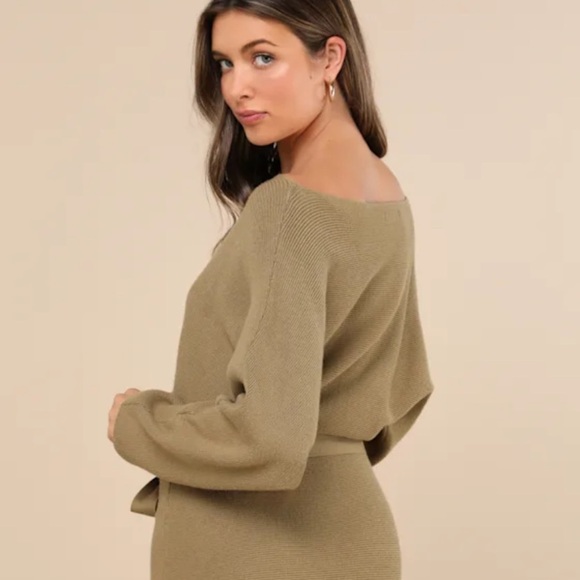 NWT LULUS Modern Comfort Olive Green Dolman Sleeve Mini Sweater Dress Small - Picture 4 of 12